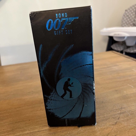James Bond Collection 007 Gift Set - 3 Tape set - Picture 6 of 8